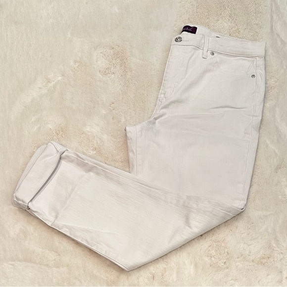 Gloria Vanderbilt Ladies' Cuffed Boyfriend Jean, Size10, Inseam 26 - Picture 9 of 11